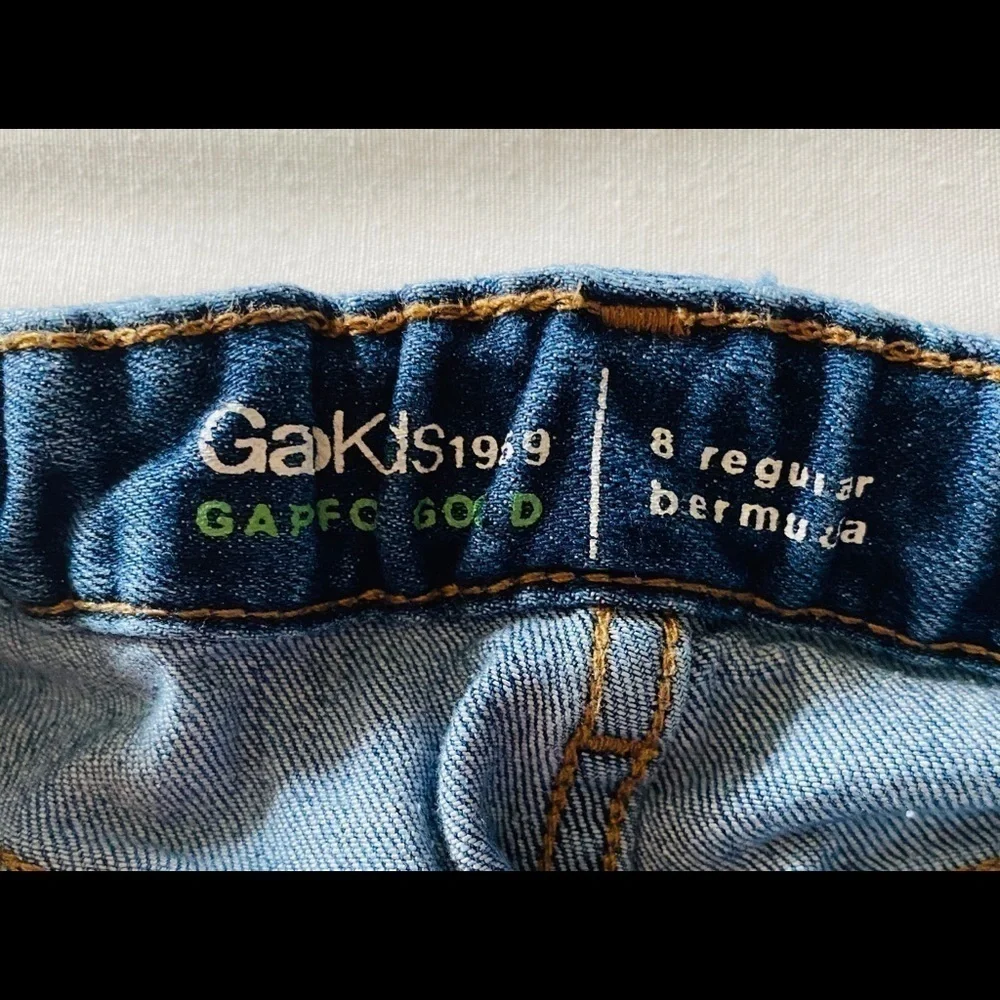 GAPKIDS-GIRLS BERMUDA SHORTS-SIZE 8…